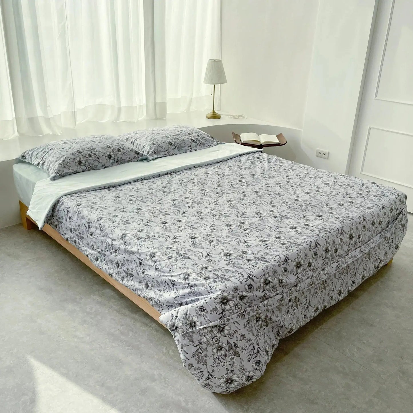 【Savamunt賽芙嫚】 美國品牌寢具 奧地利蘭精天絲™莫代爾 標準/加大雙人 四件床包組/薄被套/鋪棉兩用被(藏花紫) - 采寓生活館采寓生活館-德國NaSaDen台灣總代理